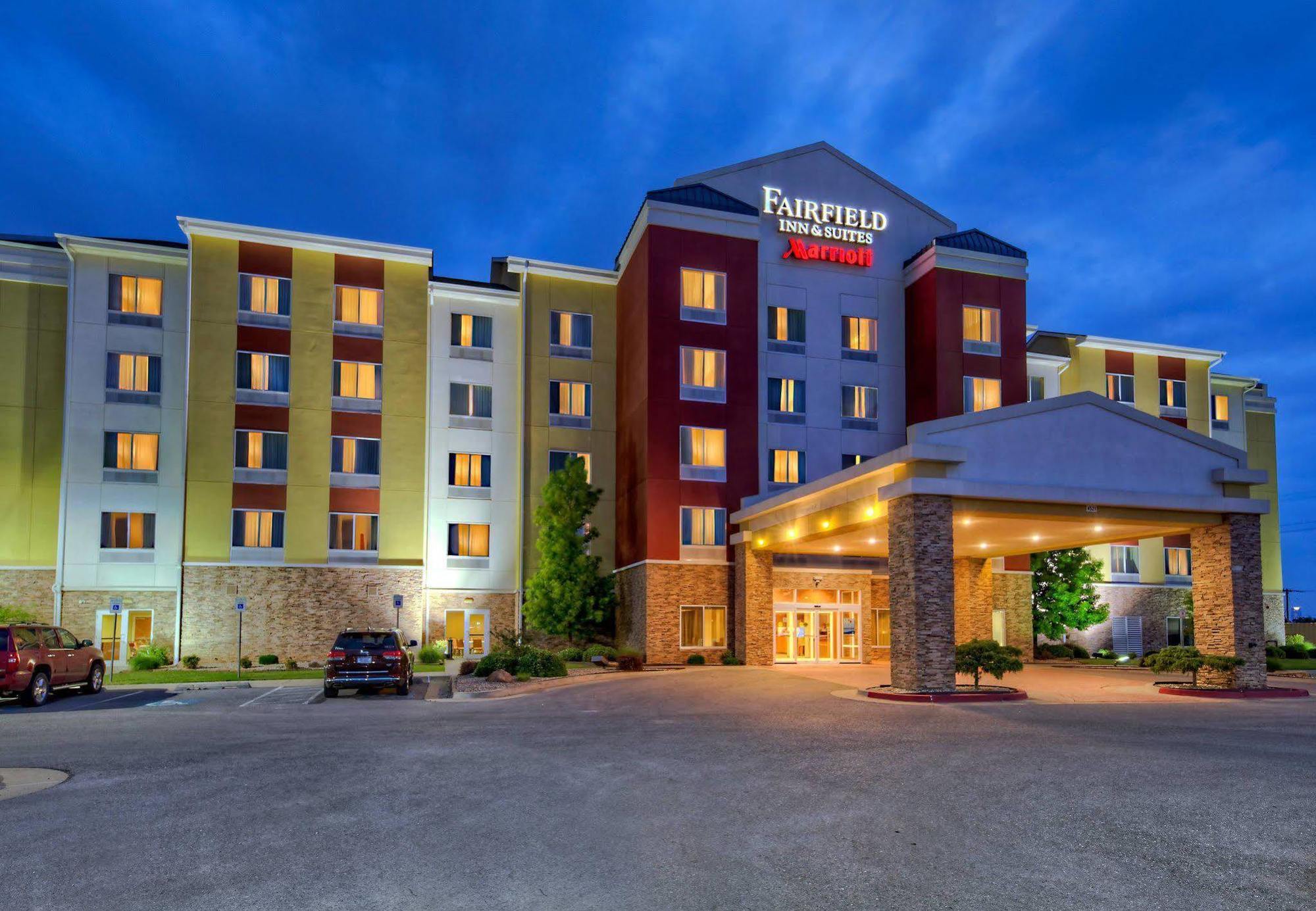 Hotel Fairfield And By Marriott Airport
